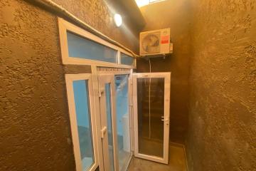 Фото №4: Коммерция 55 м² - Краснодар, мкр. Губернский, ул. им. Героя Яцкова И.В., 19