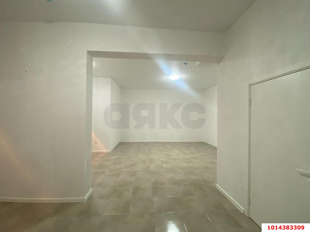 Фото №2: Коммерция 55 м² - Краснодар, ЖК Губернский, Прикубанский внутригородской округ, мкр. Губернский, ул. им. Героя Яцкова И.В., 19