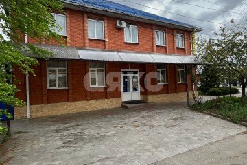 Фото №3: Коммерция 988 м² - Майкоп, мкр. Центр, ул. Кубанская, 100