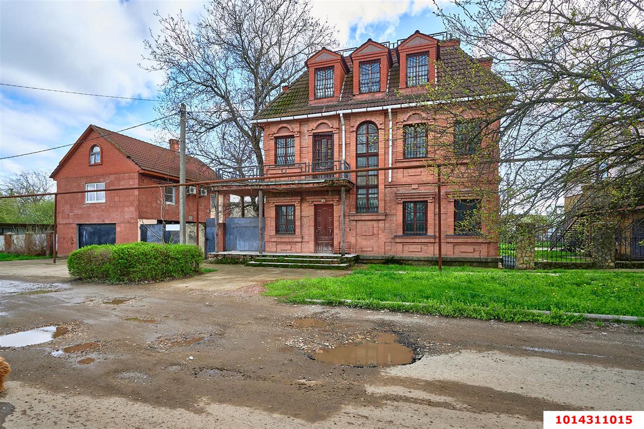 Фото №1: Дом 389 м² + 7.8 сот. - Старокорсунская, мкр. Карасунский внутригородской округ, ул. Мира, 6