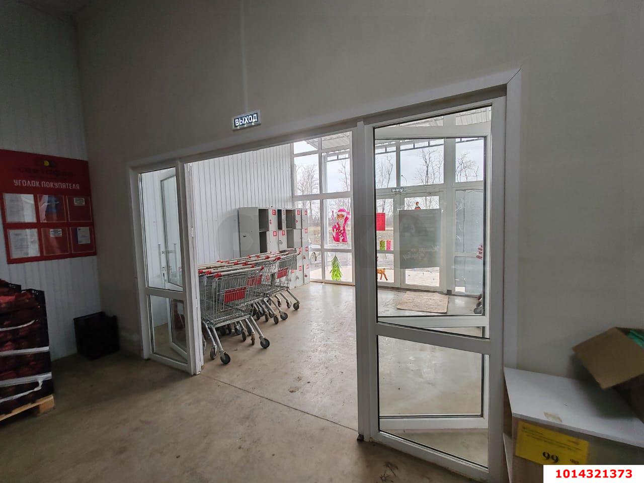 Фото №2: Торговое помещение 803 м² - Выселки, квартал Суворовка, ул. Народная, 59