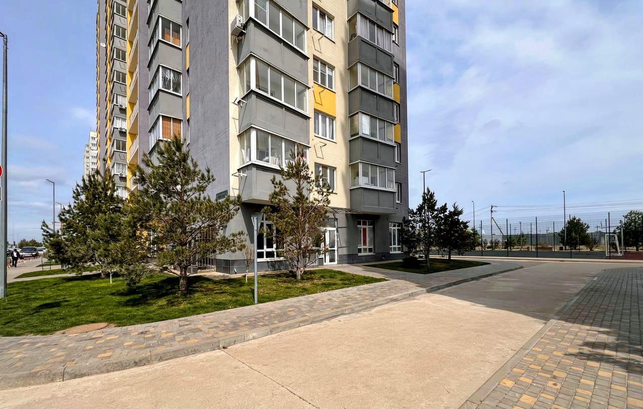 Фото №1: Коммерция 83 м² - Краснодар, Сосновый Бор, мкр. Карасунский внутригородской округ, ул. имени Виктора Нарыкова, 10