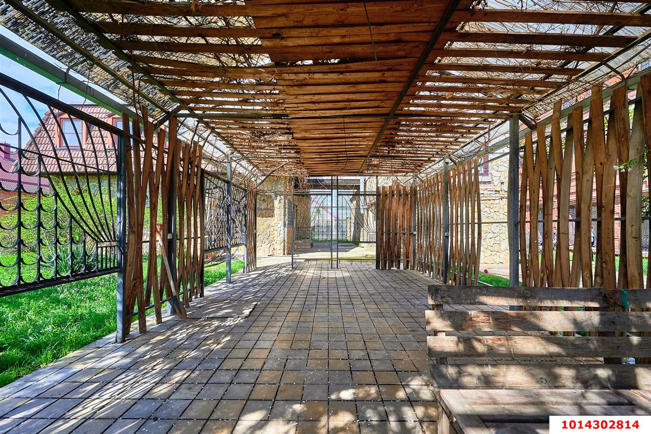 Фото №3: Дом 196 м² + 10 сот. - Старокорсунская, Карасунский внутригородской округ, ул. Мира, 4