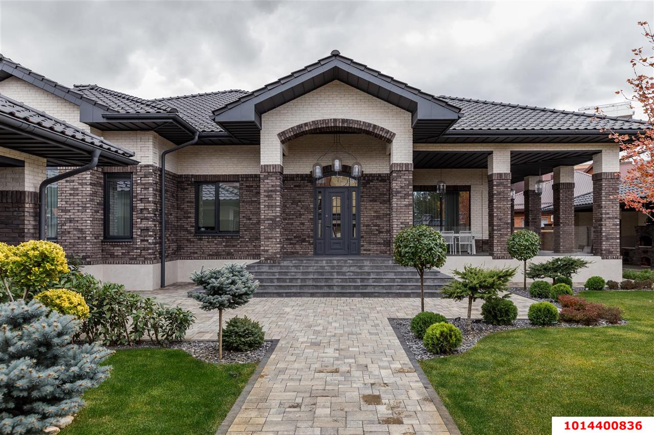 Фото №1: Дом 266 м² + 9.5 сот. - Краснодар, Карасунский внутригородской округ, ж/м Пашковский, ул. Д.А. Серёгина, 18