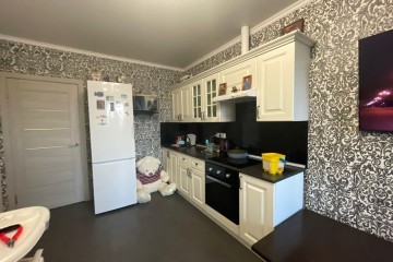 Фото №1: 1-комнатная квартира 37 м² - Российский, мкр. Прикубанский внутригородской округ, ул. имени В.М. Комарова, 21Г