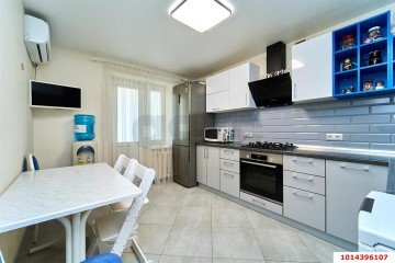 Фото №1: 2-комнатная квартира 63 м² - Краснодар, мкр. Дубинка, ул. Ставропольская, 80