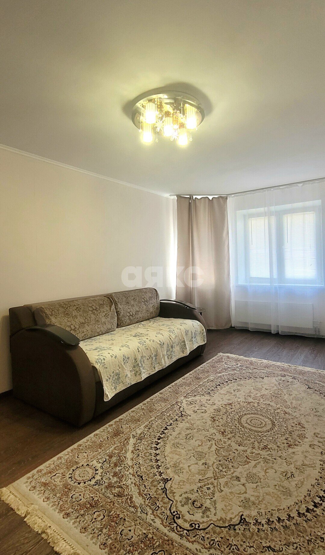 Фото №2: 2-комнатная квартира <span class="whitespace-nowrap">63 м²</span>, <span class="whitespace-nowrap">1/18 эт.</span> - Липецк, Октябрьский округ, Манеж, мкр. ЖК Петровский Квартал, ул. 50 лет НЛМК, 2Г