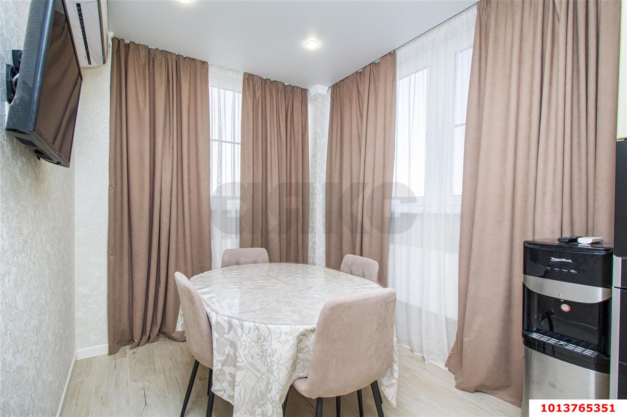 Фото №2: 3-комнатная квартира 84 м² - Краснодар, Прикубанский внутригородской округ, Россинского, мкр. жилой комплекс Титаны, б-р Адмирала Пустошкина, 11/2