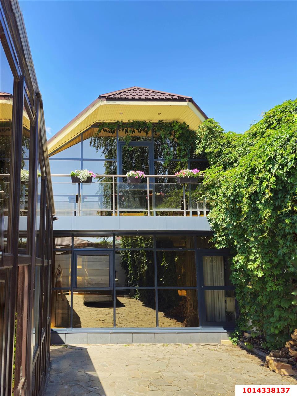 Фото №1: Дом 148 м² + 4.16 сот. - Янтарь, мкр. Прикубанский внутригородской округ, ул. Сливовая, 568