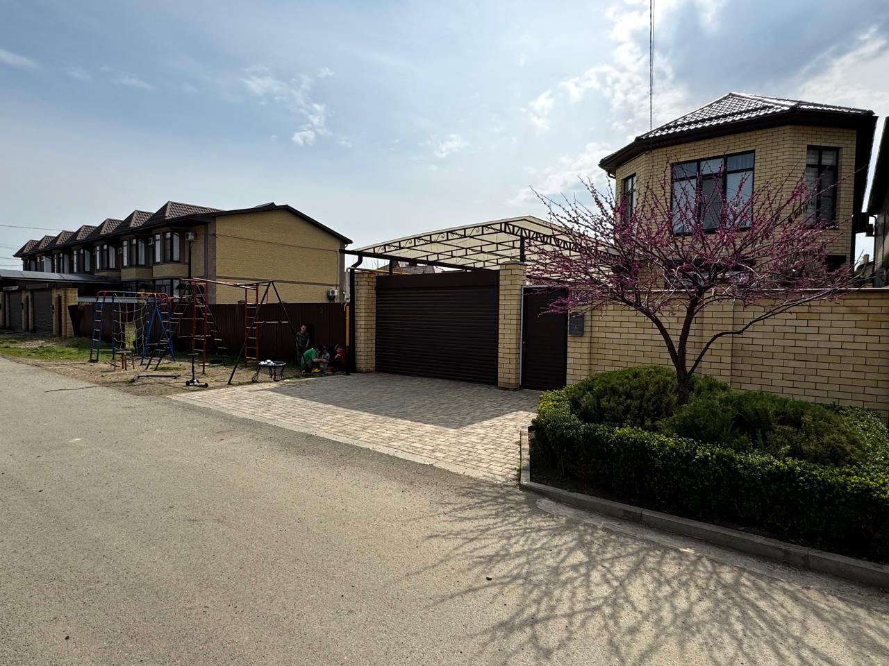 Фото №13: Дом 149 м² + 4.22 сот. - Краснодар, Прикубанский внутригородской округ, мкр. Северный, ул. Гиагинская, 9