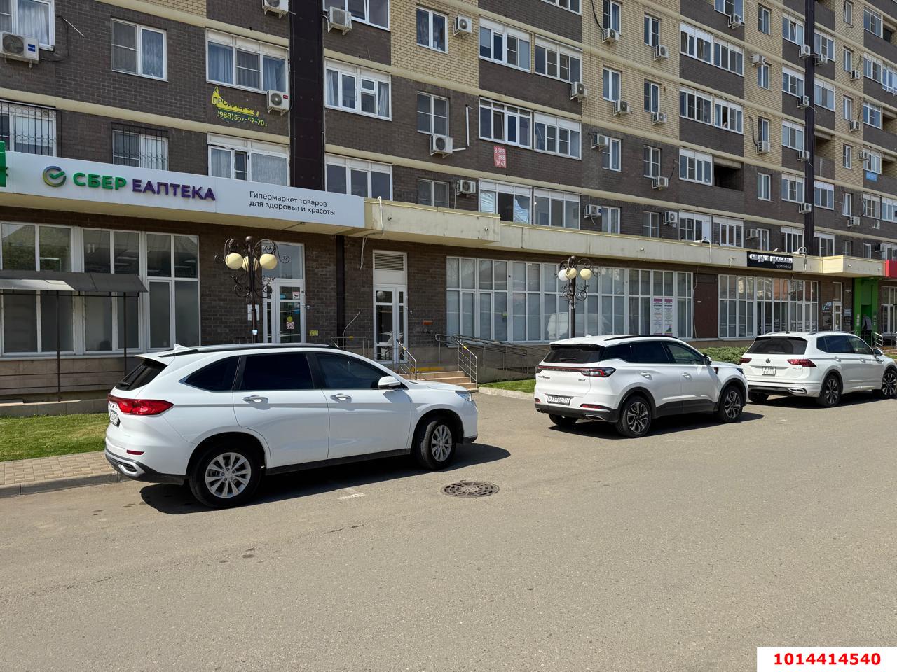 Фото №1: Торговое помещение 198 м² - Краснодар, жилой комплекс Притяжение, ул. Московская, 118к2