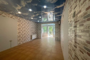 Фото №1: Торговое помещение 35 м² - Краснодар, мкр. Комсомольский, ул. Уральская, 200