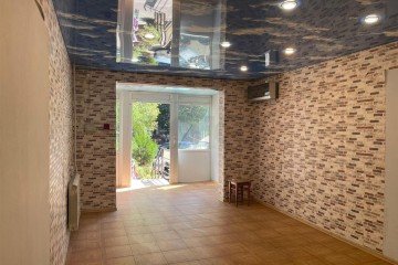 Фото №4: Торговое помещение 35 м² - Краснодар, мкр. Комсомольский, ул. Уральская, 200