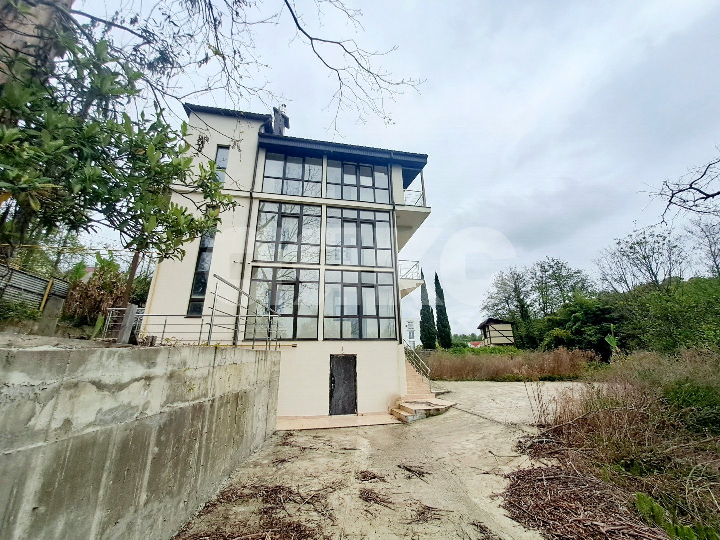 Фото №10: Коммерция 368 м² - Орёл-Изумруд, Адлерский, ул. Банановая, 81