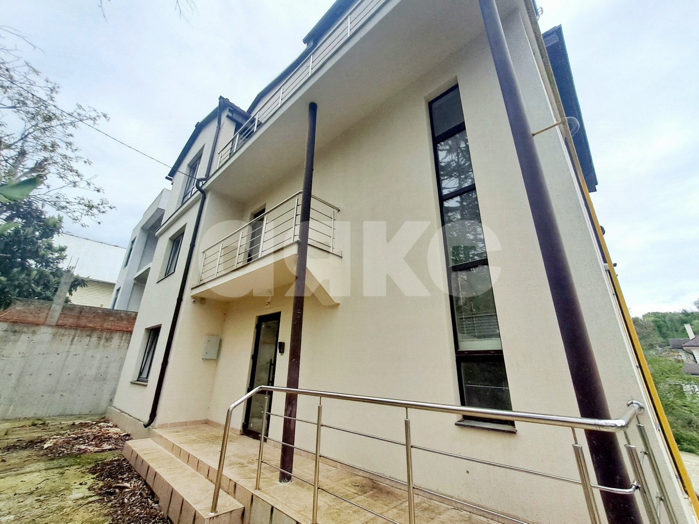 Фото №3: Коммерция 368 м² - Орёл-Изумруд, Адлерский, ул. Банановая, 81