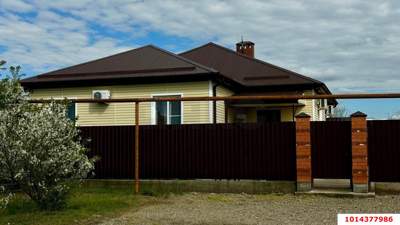 Фото №1: Дом 119 м² + 10.75 сот. - Старокорсунская, Карасунский внутригородской округ, ул. Чапаева, 137