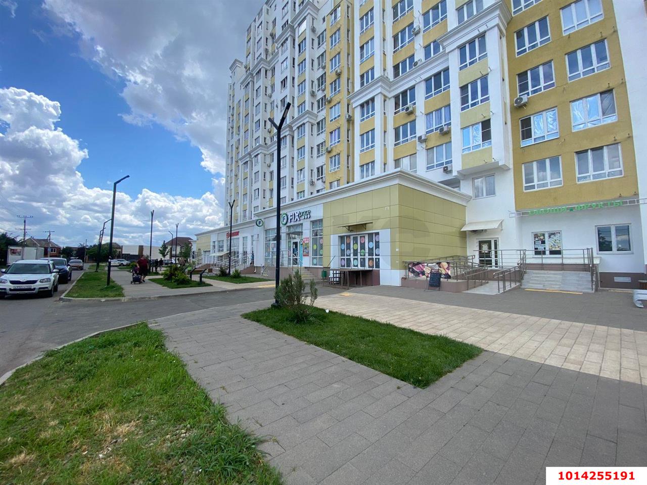 Фото №4: Торговое помещение 329 м² - Краснодар, жилой комплекс Зеленодар, ул. 3-я Трудовая, 1/3