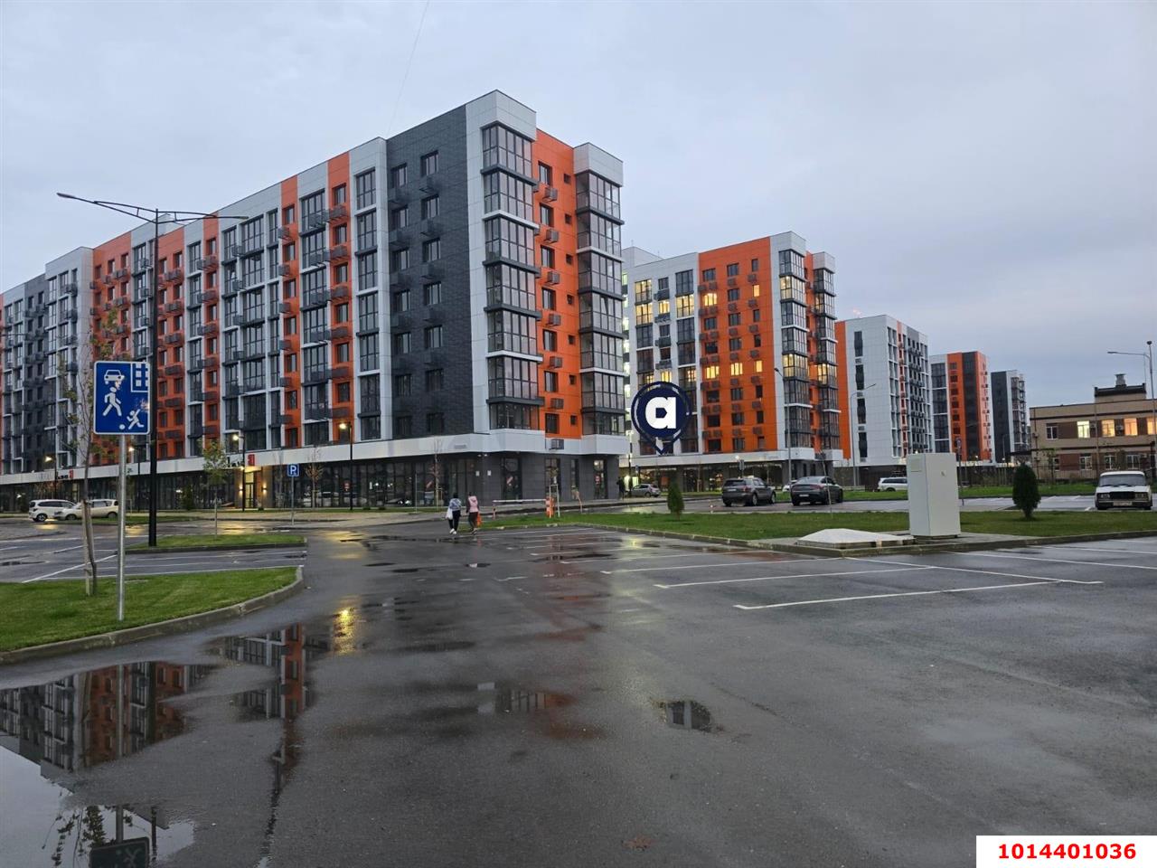 Фото №1: Торговое помещение 52 м² - Краснодар, Прикубанский внутригородской округ, мкр. жилой комплекс Друзья, ул. имени Генерала Брусилова, 28к3