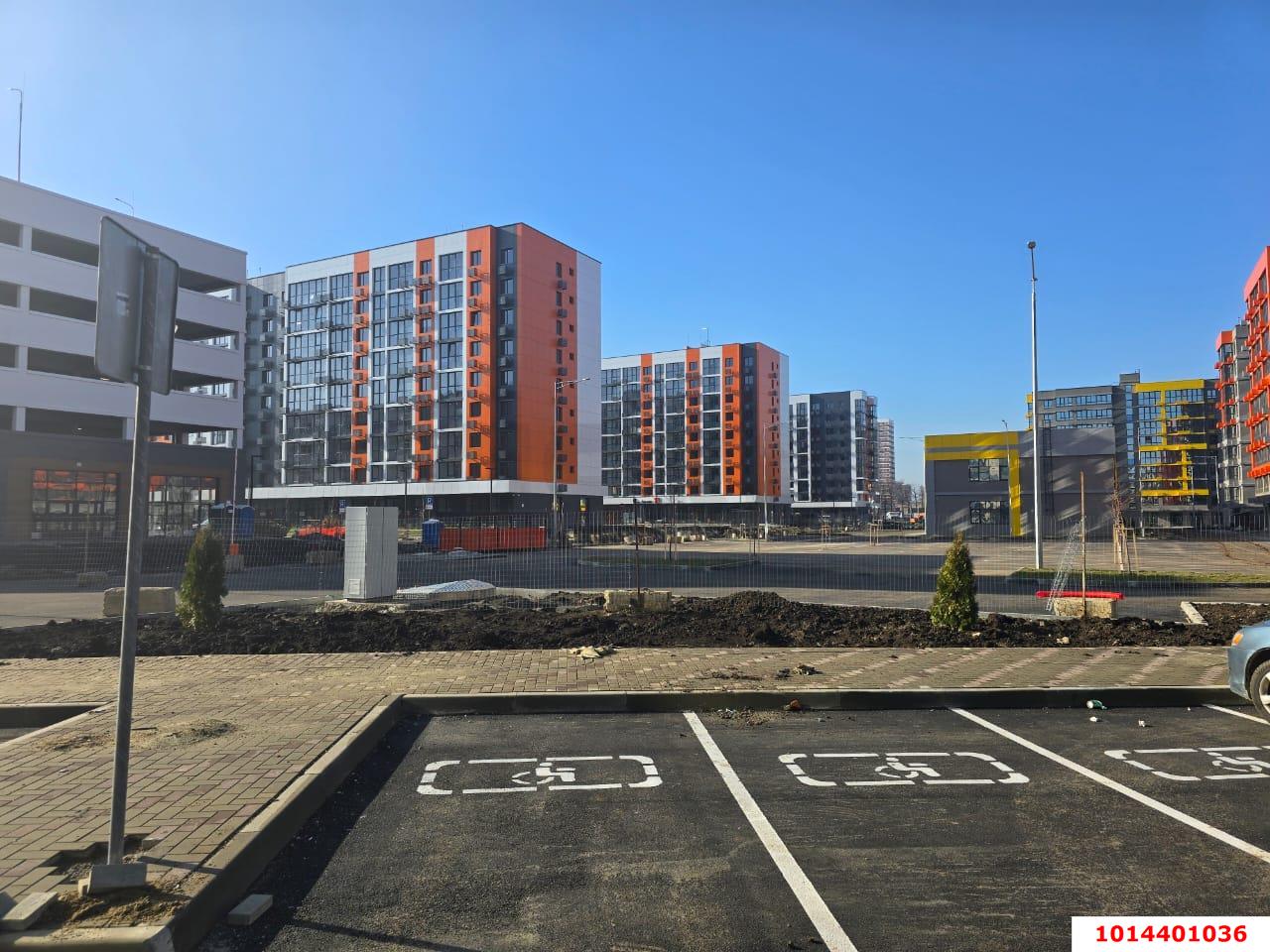 Фото №4: Торговое помещение 53 м² - Краснодар, жилой комплекс Друзья, 