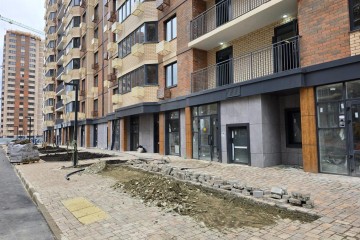 Фото №4: Торговое помещение 47 м² - Краснодар, мкр. жилой комплекс Лучший, 