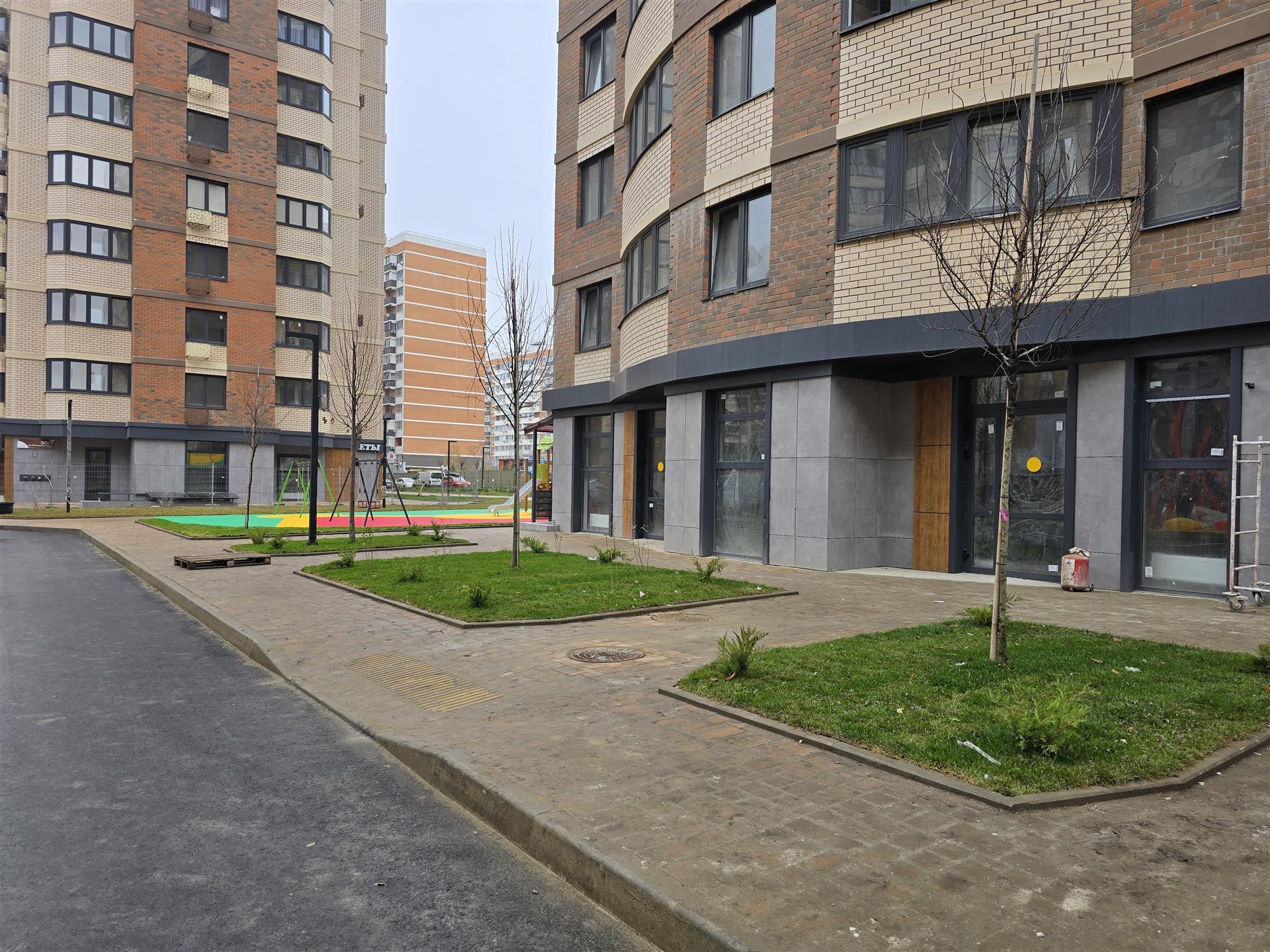 Фото №2: Коммерция 46 м² - Краснодар, Прикубанский внутригородской округ, имени Петра Метальникова, мкр. ЖК Лучший