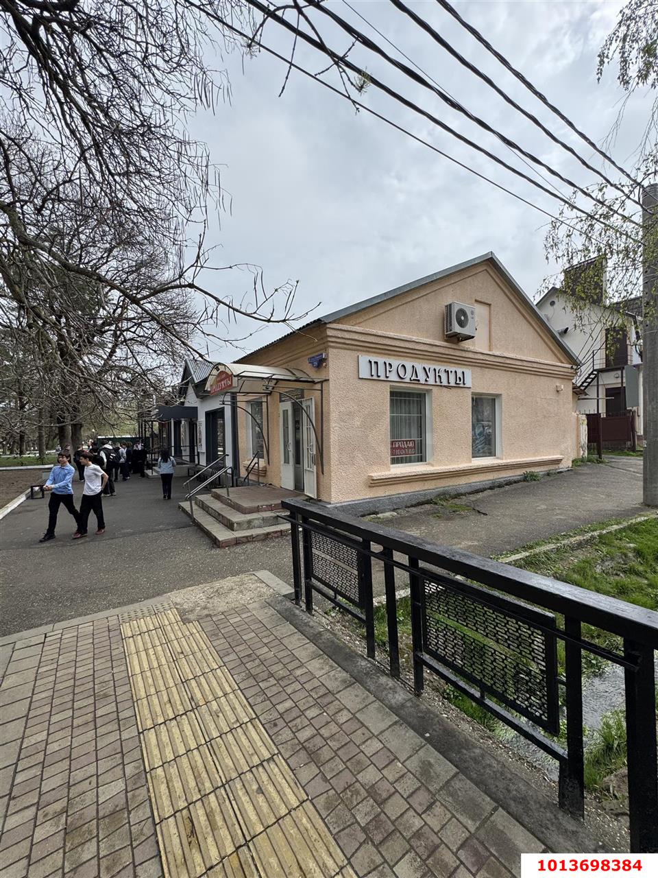 Фото №2: Торговое помещение 57 м² - Горячий Ключ, Курортная Зона, ул. Ленина, 28
