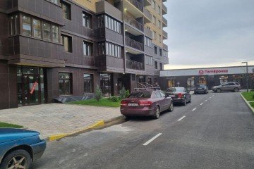 Фото №4: Торговое помещение 45 м² - Краснодар, мкр. жилой комплекс Ракурс, ул. имени Героя Ростовского, 8к4