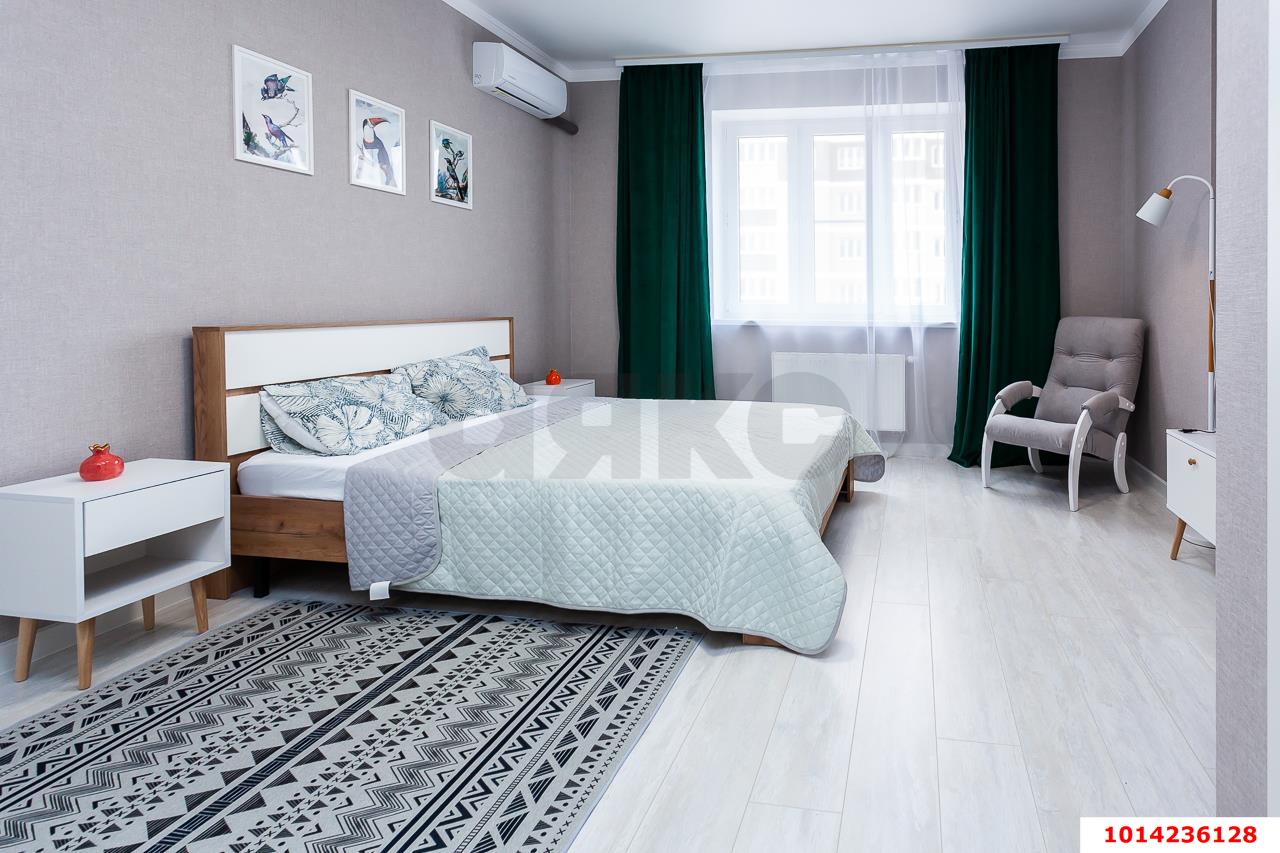 Фото №1: 1-комнатная квартира 40 м² - Краснодар, жилой комплекс Нeo-квартал Красная Площадь, ул. им. Мурата Ахеджака, 12к8