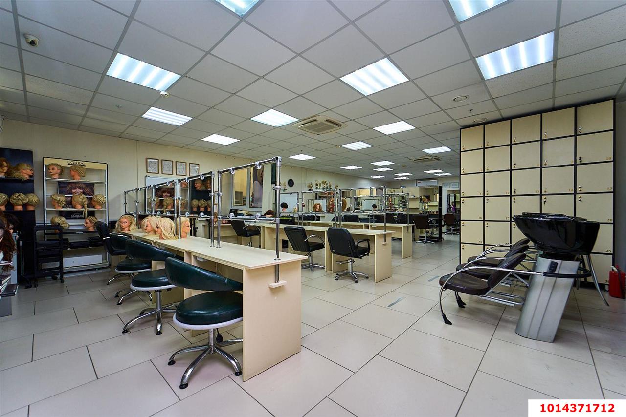 Фото №5: Торговое помещение 167 м² - Краснодар, Центральный, ул. Кубанская Набережная, 37