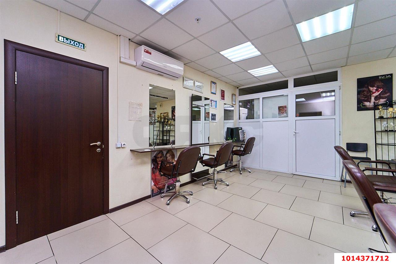 Фото №10: Торговое помещение 167 м² - Краснодар, Центральный, ул. Кубанская Набережная, 37