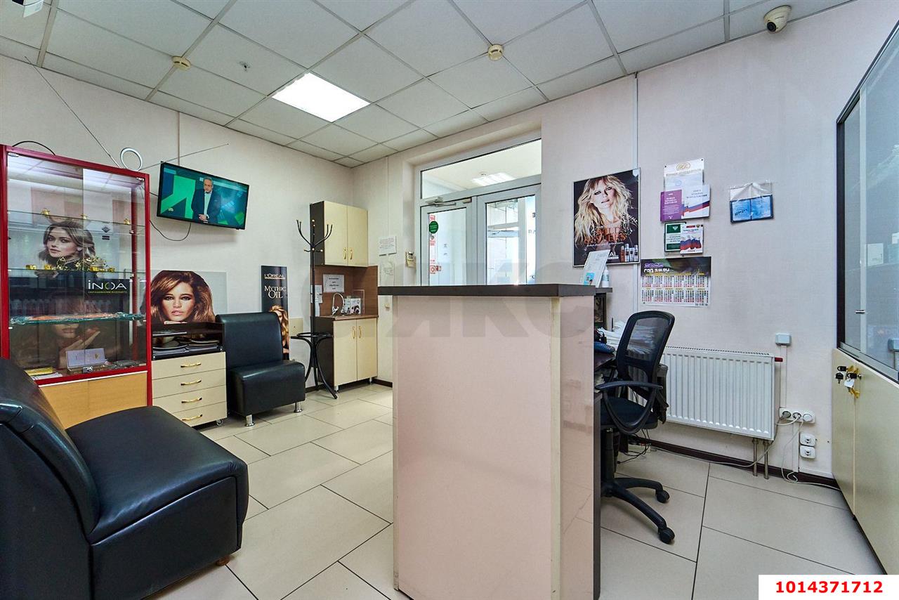 Фото №8: Торговое помещение 167 м² - Краснодар, Центральный, ул. Кубанская набережная, 37