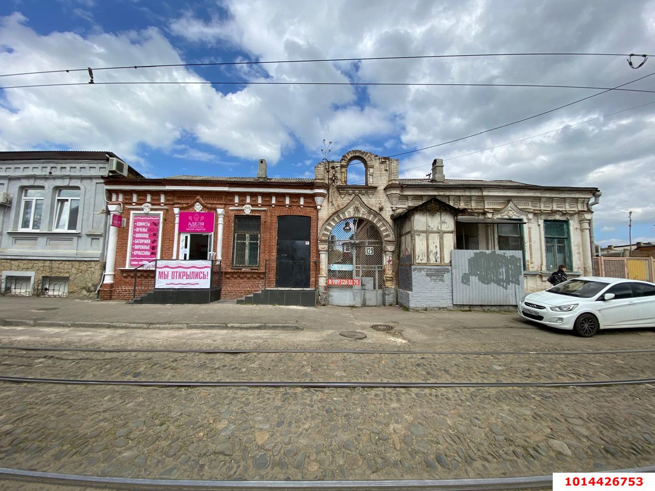 Фото №1: 3-комнатная квартира 52 м² - Краснодар, Центральный внутригородской округ, мкр. Центральный, ул. Горького, 129