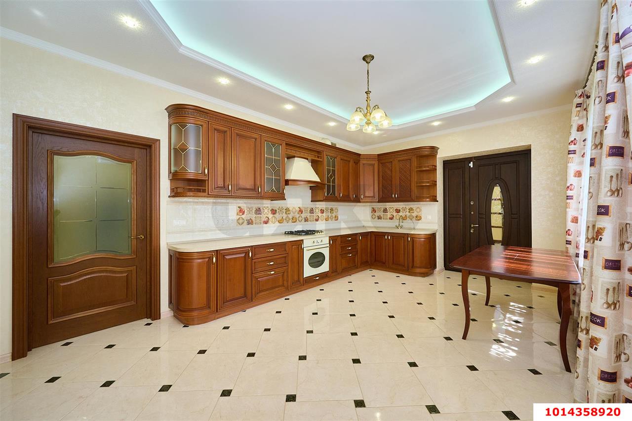 Фото №3: Дом 266 м² + 6.38 сот. - Краснодар, Прикубанский внутригородской округ, мкр. 2-я Площадка, пр-д 2-й  Ивана Сусанина, 3