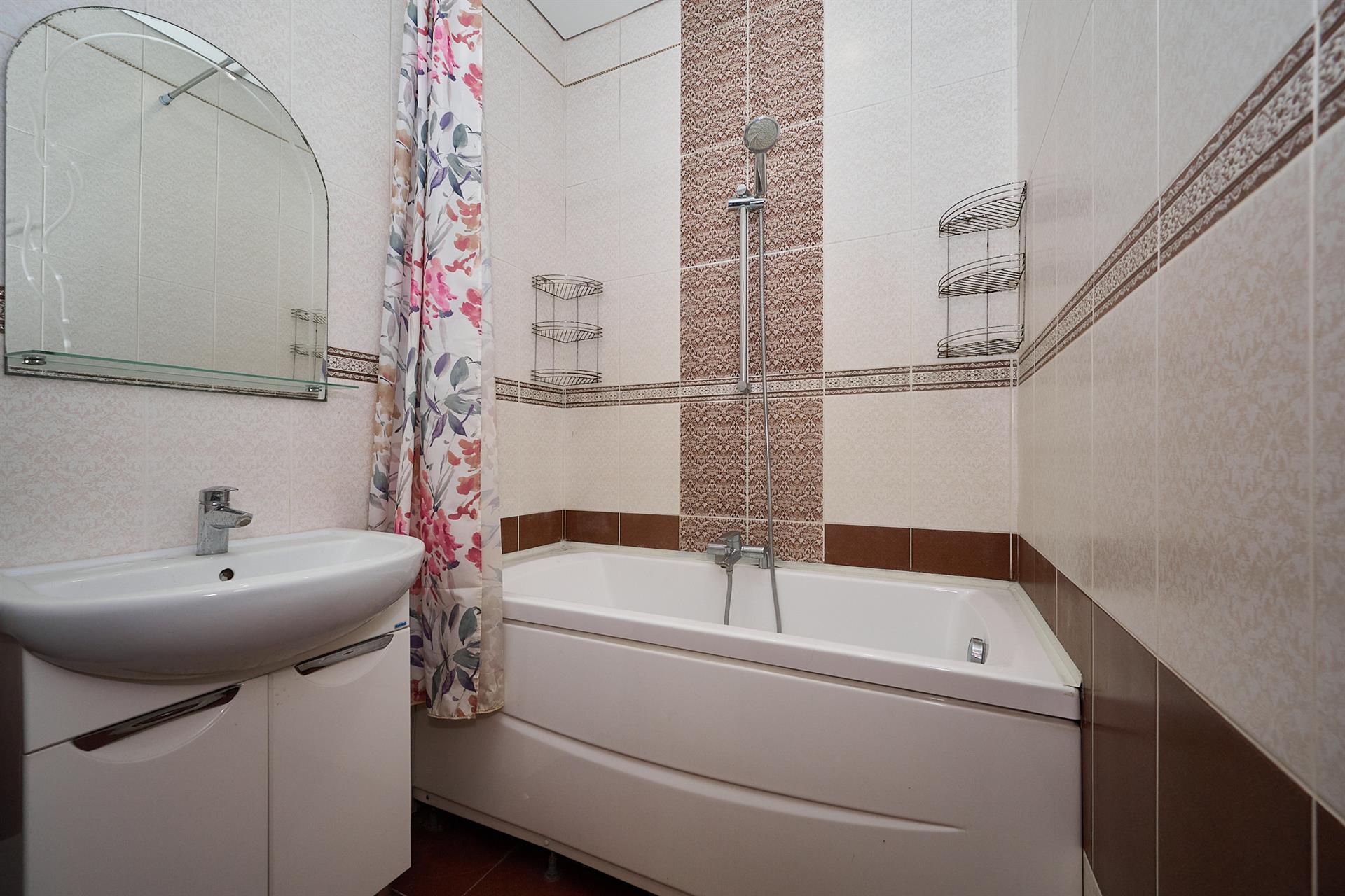 Фото №10: 2-комнатная квартира 66 м² - Краснодар, Прикубанский внутригородской округ, Завод Радиоизмерительных Приборов, мкр. имени Петра Метальникова, ул. Петра Метальникова, 13