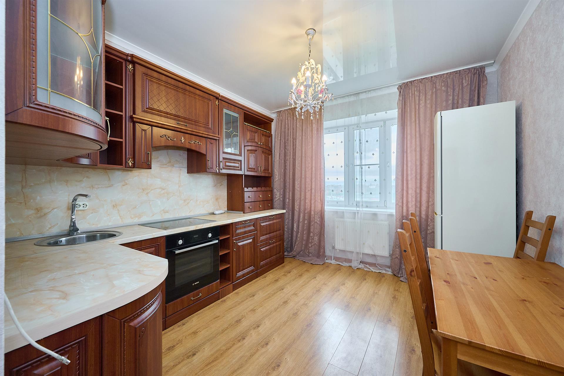 Фото №1: 2-комнатная квартира 66 м² - Краснодар, Прикубанский внутригородской округ, Завод Радиоизмерительных Приборов, мкр. имени Петра Метальникова, ул. Петра Метальникова, 13