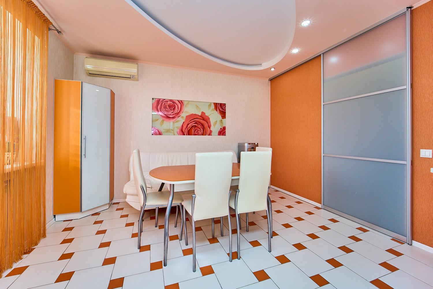 Фото №6: 4-комнатная квартира 124 м² - Краснодар, Круглик, Школьный, мкр. Прикубанский внутригородской округ, ул. Школьная, 17