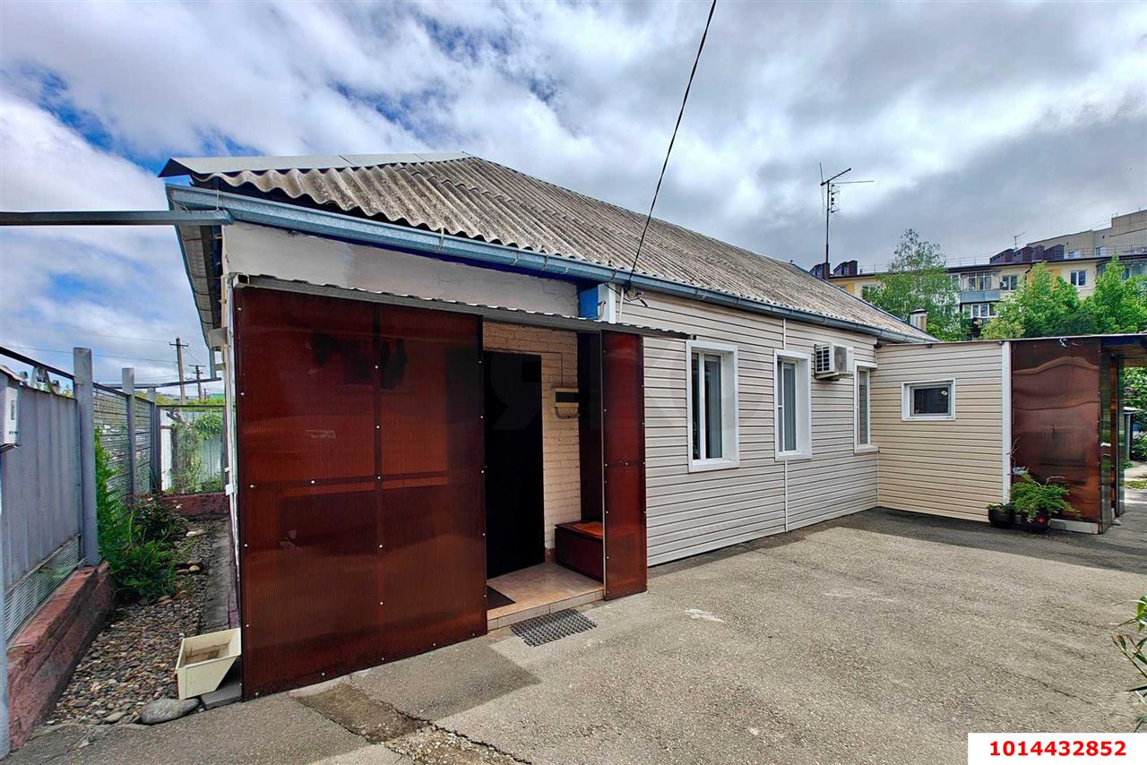 Фото №1: Дом 100 м² + 3.5 сот. - Краснодар, Камвольно-суконный Комбинат, ул. 2-я Заречная, 144