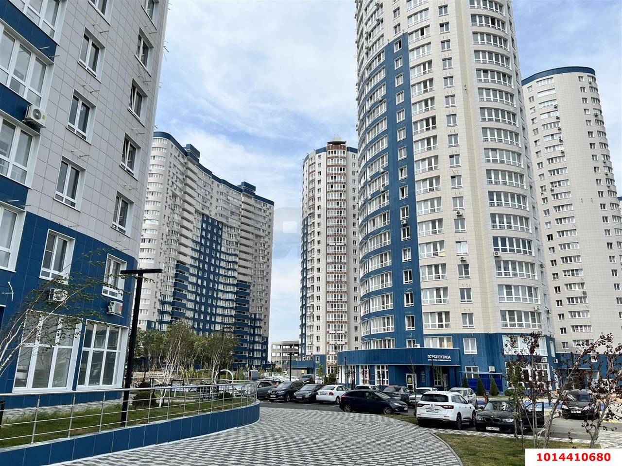 Фото №1: Торговое помещение 35 м² - Краснодар, жилой комплекс Фонтаны, ул. Воронежская, 47/14