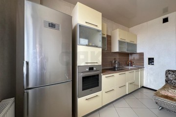 Фото №2: 1-комнатная квартира 56 м² - Краснодар, мкр. имени Маршала Жукова, ул. Александра Покрышкина, 4/9