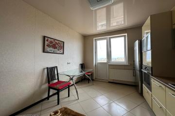 Фото №3: 1-комнатная квартира 51 м² - Краснодар, мкр. имени Маршала Жукова, ул. Александра Покрышкина, 4/9