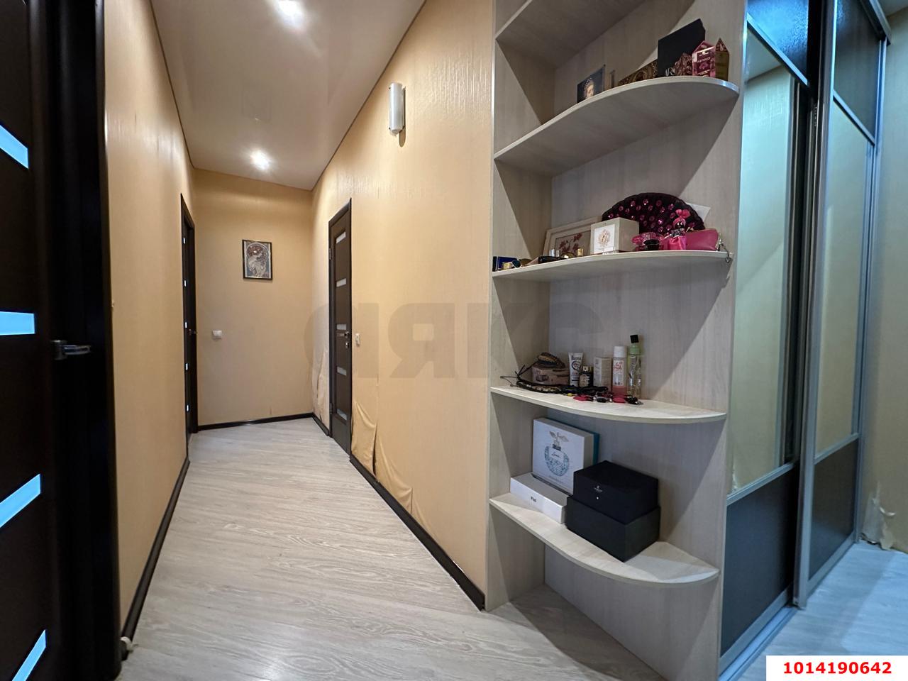 Фото №11: 1-комнатная квартира 56 м² - Краснодар, имени Маршала Жукова, ул. Александра Покрышкина, 4/9