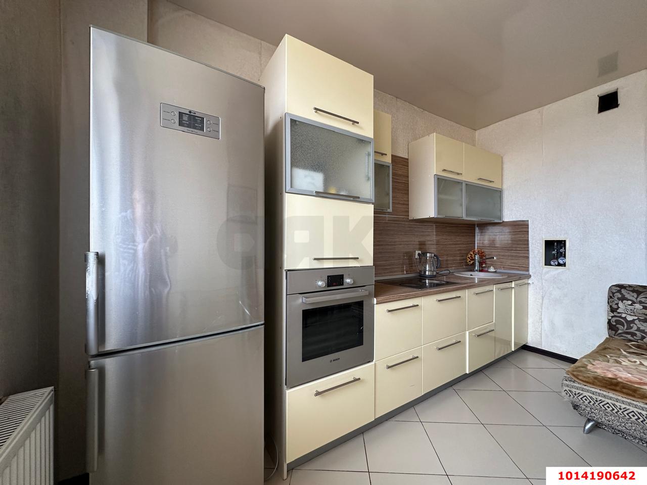 Фото №2: 1-комнатная квартира 56 м² - Краснодар, имени Маршала Жукова, ул. Александра Покрышкина, 4/9