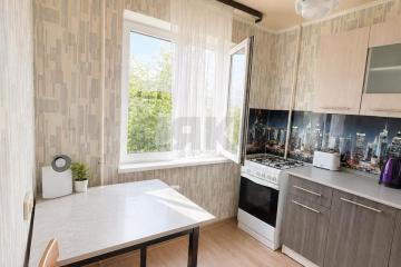 Фото №1: 2-комнатная квартира <span class="whitespace-nowrap">45 м²</span>, <span class="whitespace-nowrap">3/5 эт.</span> - Краснодар, мкр. Черёмушки, ул. 2-я Пятилетка, 6