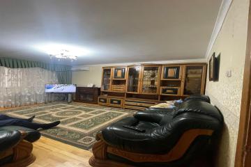 Фото №1: 4-комнатная квартира 80 м² - Краснодар, мкр. Центральный, ул. Суворова, 74