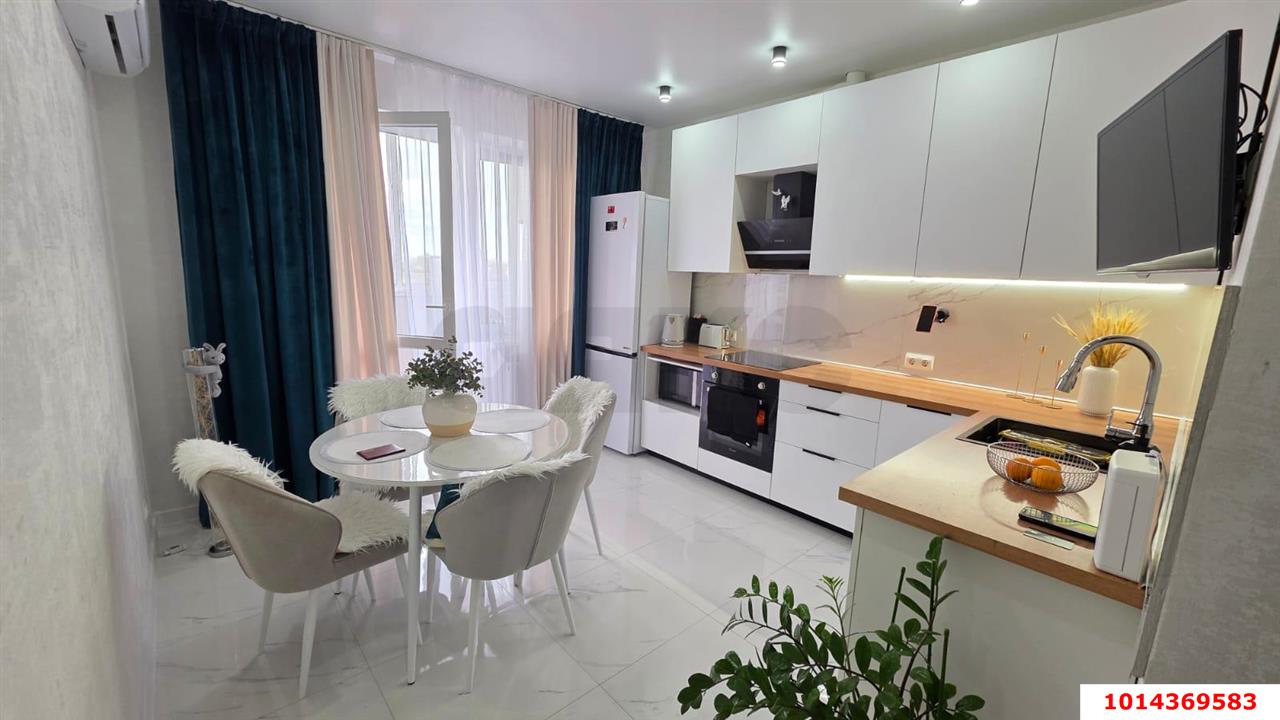 Фото №1: 2-комнатная квартира 58 м² - Новая Адыгея, жилой комплекс Мега, ул. Бжегокайская, 90/3лит2