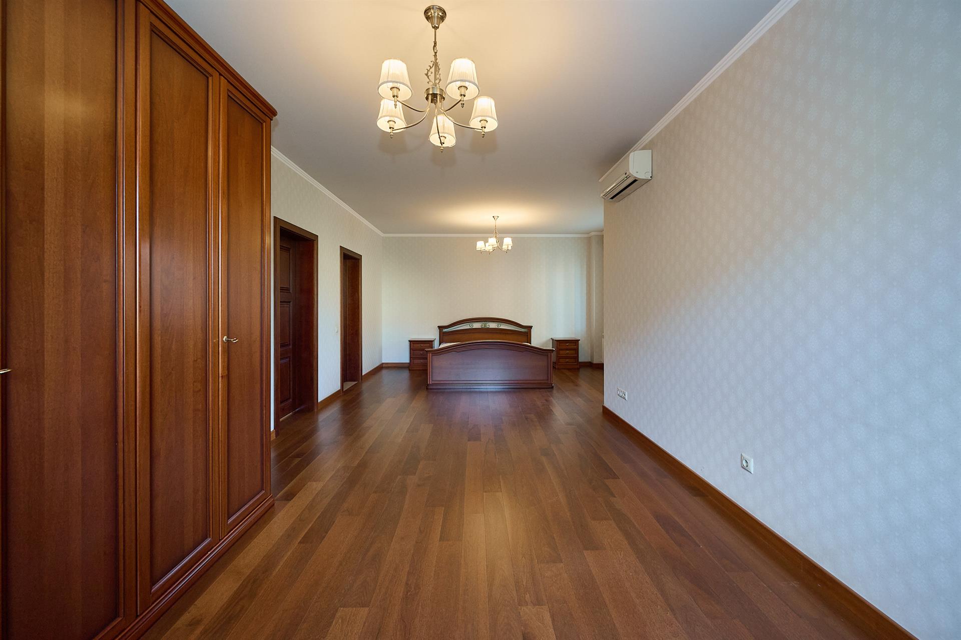 Фото №8: 2-комнатная квартира 107 м² - Краснодар, Прикубанский внутригородской округ, Фестивальный, мкр. Солнечный, ул. Памяти Чернобыльцев, 6