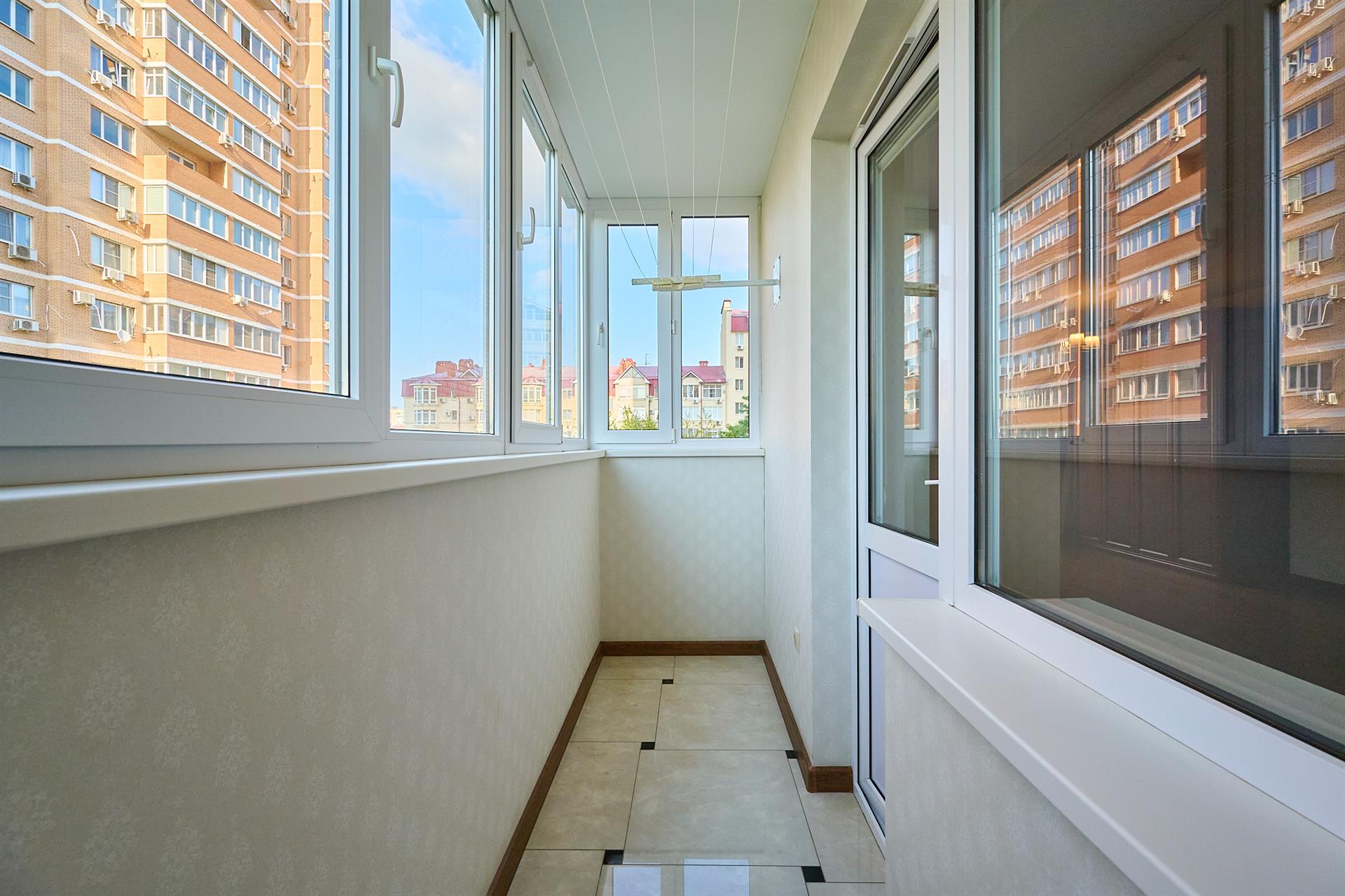 Фото №9: 2-комнатная квартира 107 м² - Краснодар, Прикубанский внутригородской округ, Фестивальный, мкр. Солнечный, ул. Памяти Чернобыльцев, 6