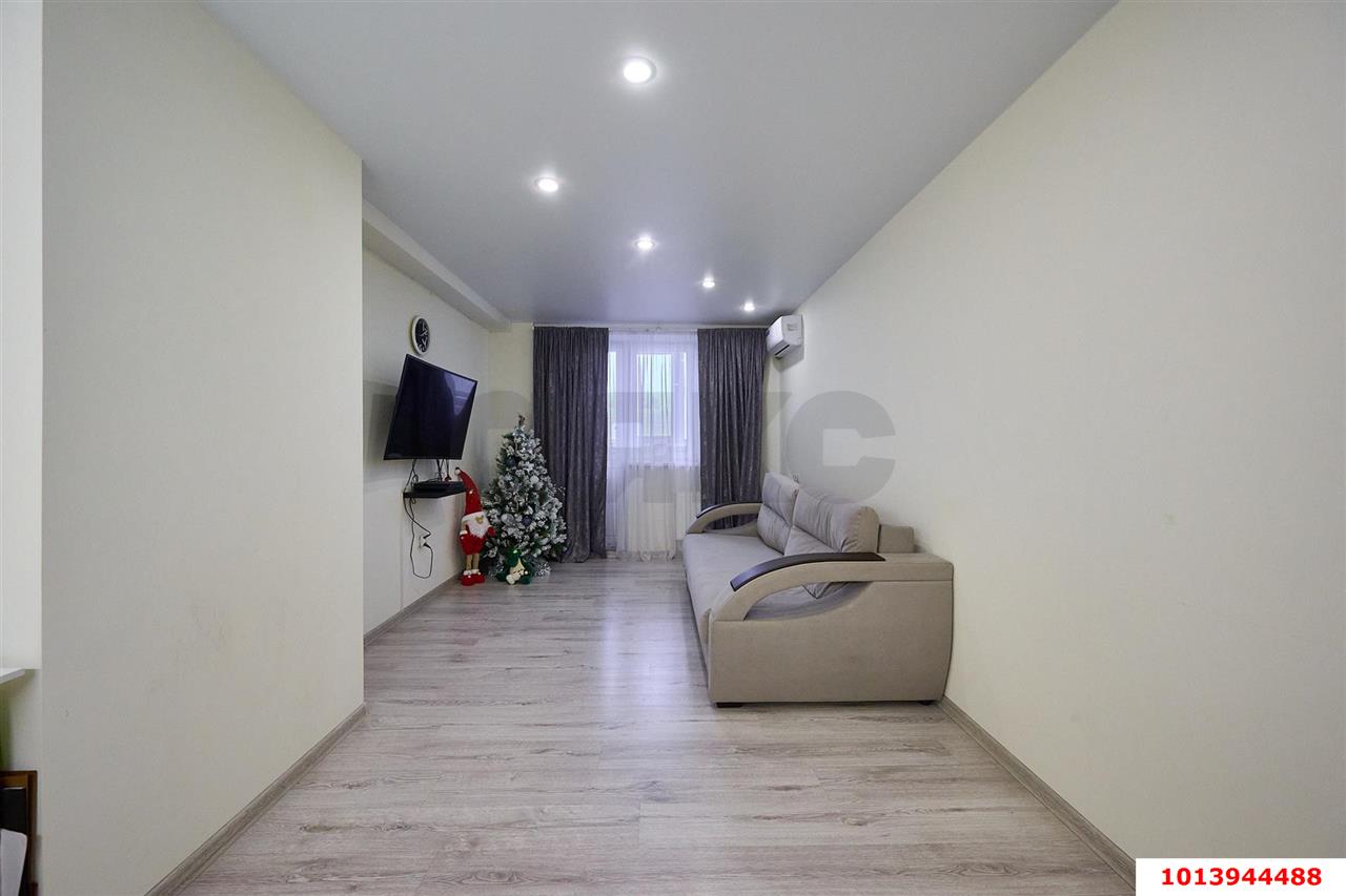 Фото №1: 2-комнатная квартира 74 м² - Краснодар, 2-я Площадка, ул. Кореновская, 2/1