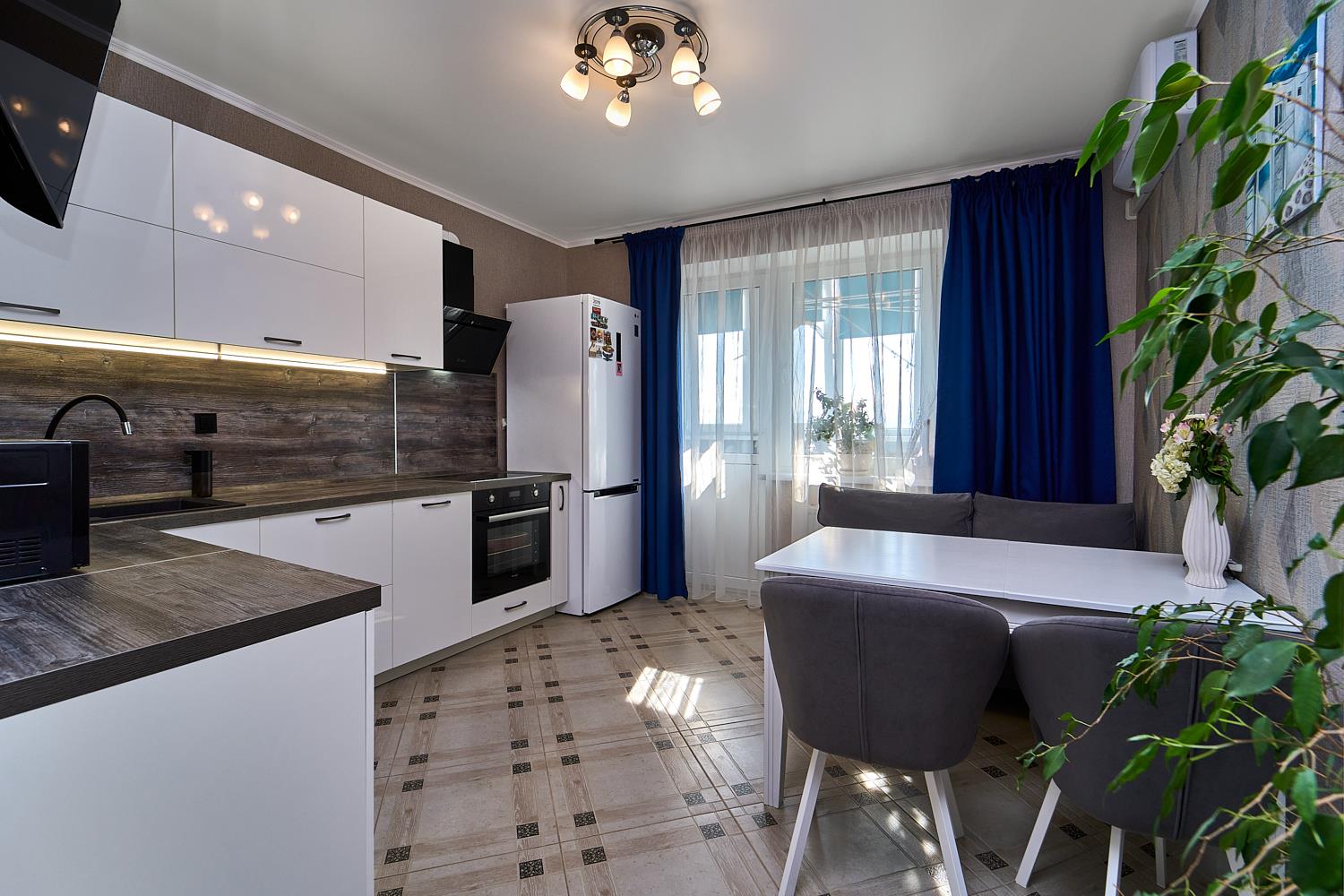 Фото №1: 1-комнатная квартира 50 м² - Краснодар, Прикубанский внутригородской округ, Фестивальный, мкр. Солнечный, ул. Казбекская, 1