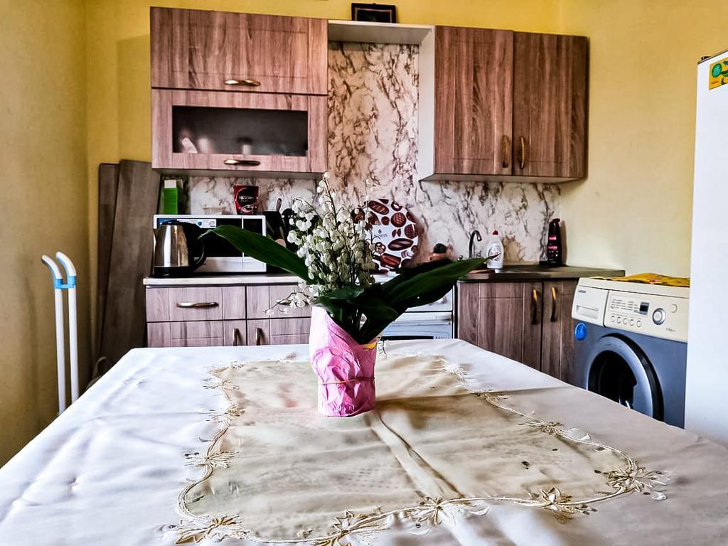 Фото №1: 1-комнатная квартира 37 м² - Краснодар, Прикубанский внутригородской округ, Завод Радиоизмерительных Приборов, мкр. Музыкальный, ул. имени Ф.И. Шаляпина, 31А